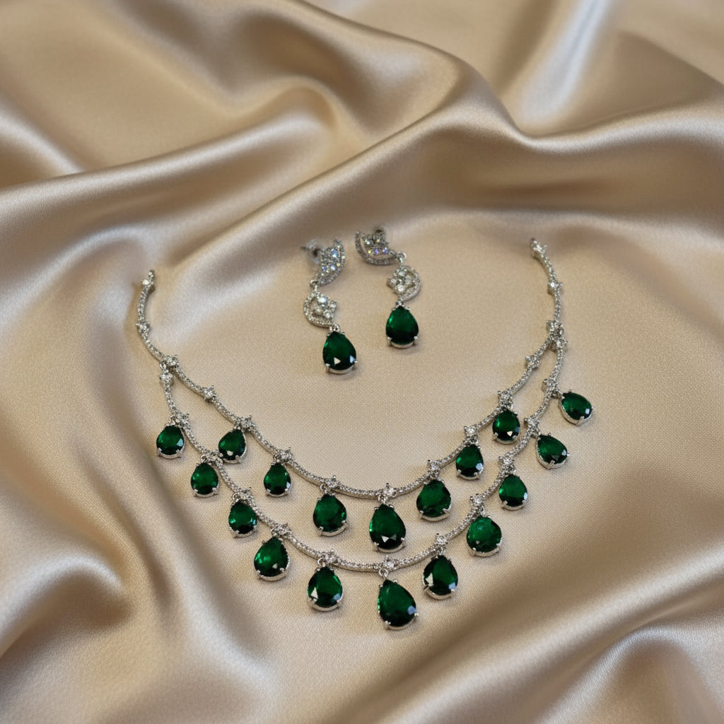 Lush Aura set